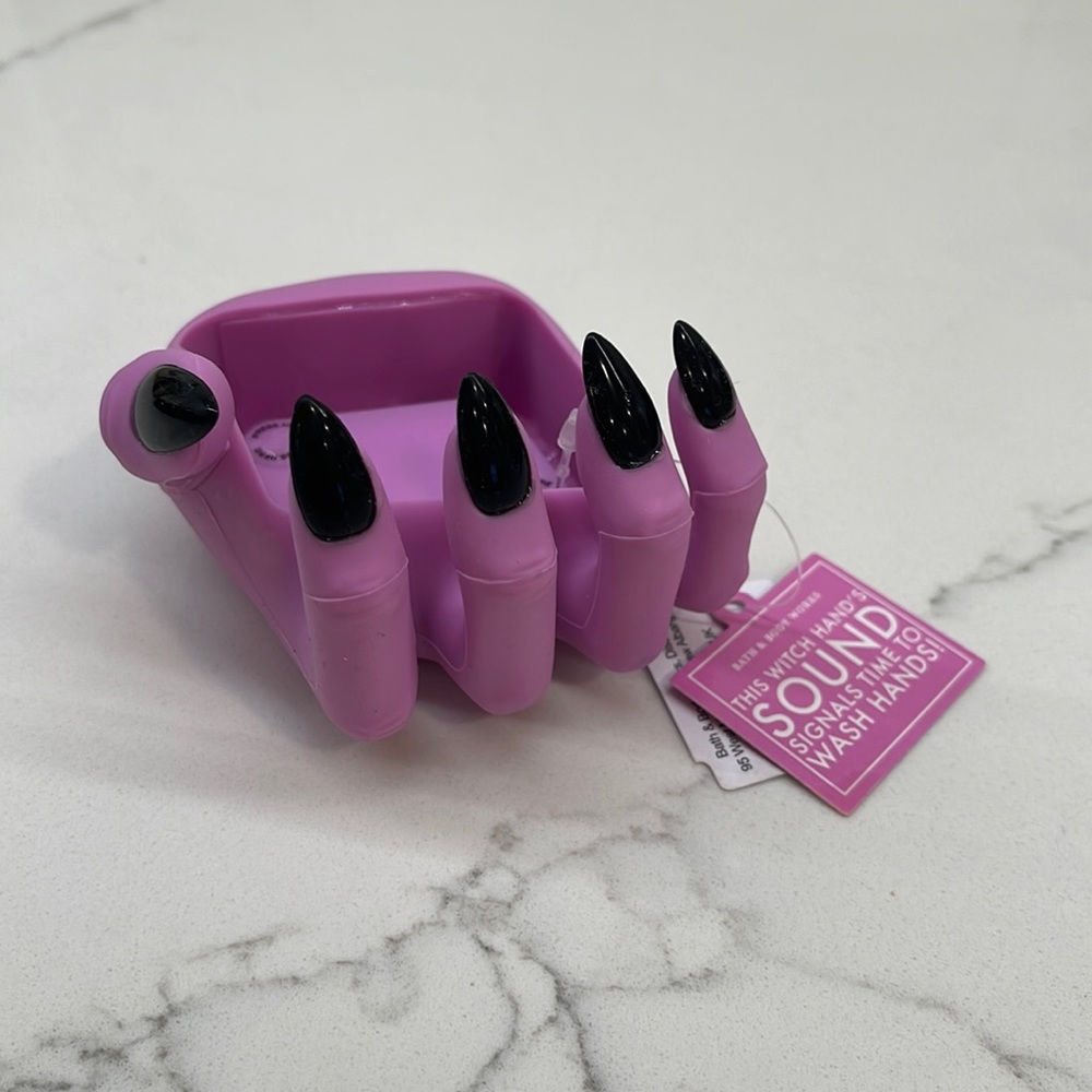 NWT DISCONTINUED Bath & Body Works Witch Hand Soap Holder